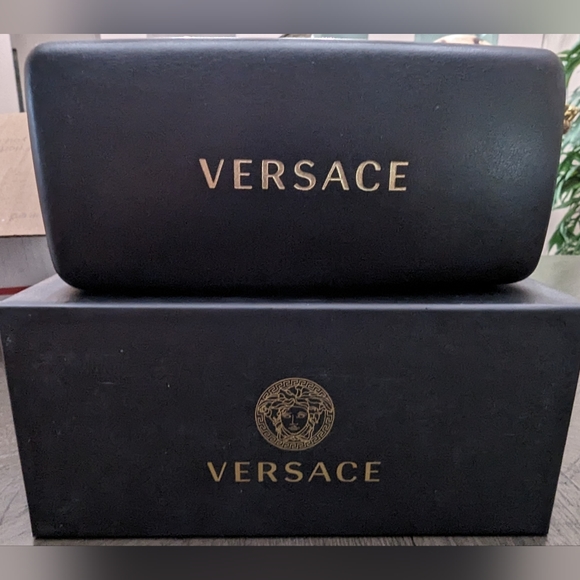Versace Sunglasses - Picture 3 of 16